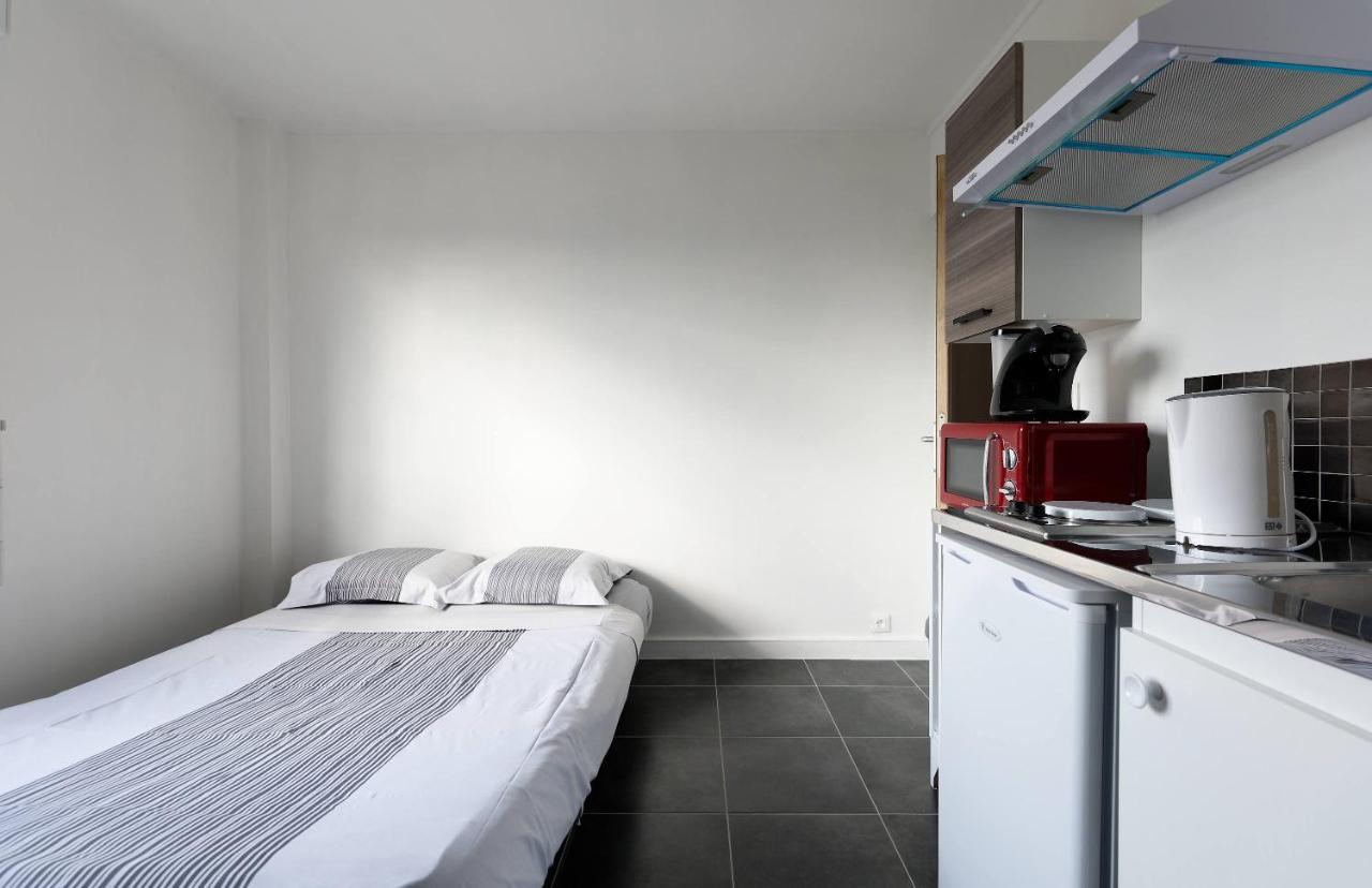 STUDIO A 300 METRES DE LA GARE et 25 MINUTES DE PARIS EN TRAIN Melun Extérieur photo