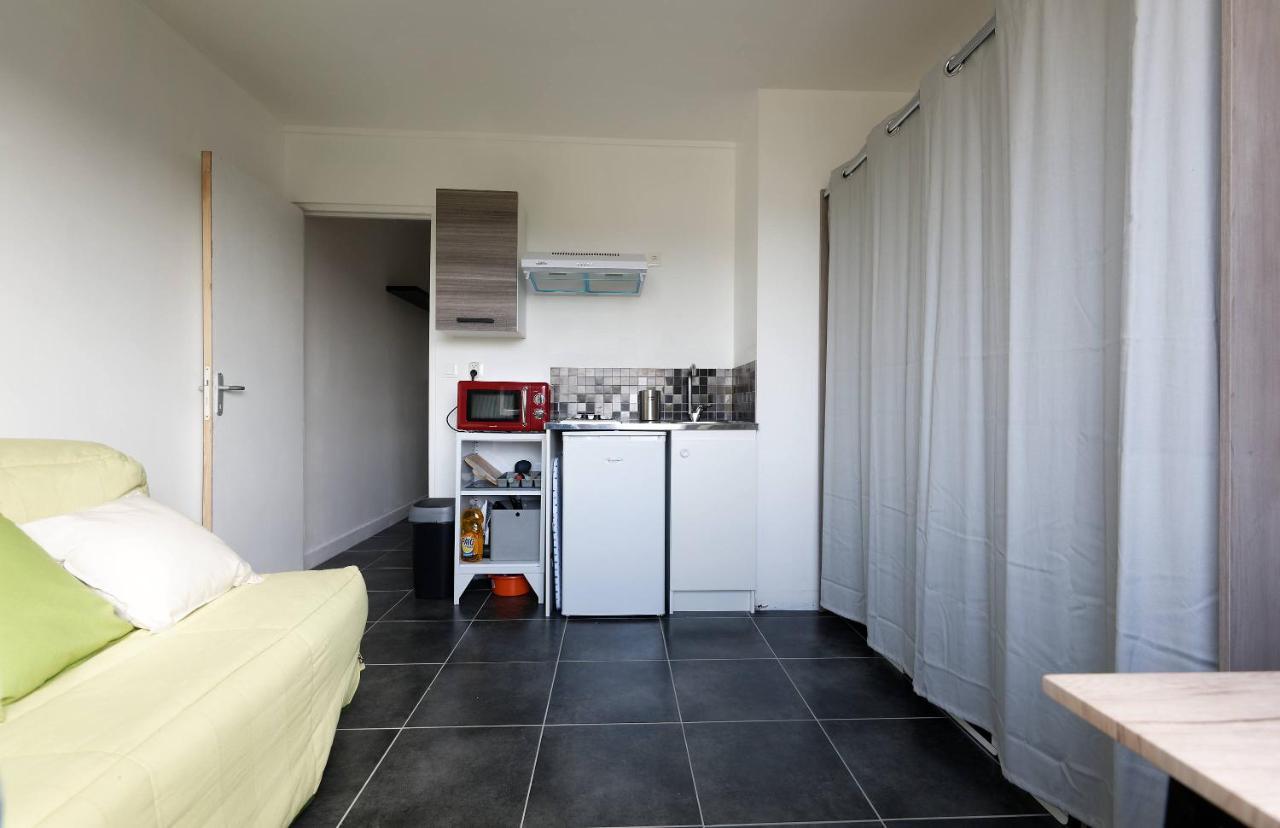 STUDIO A 300 METRES DE LA GARE et 25 MINUTES DE PARIS EN TRAIN Melun Extérieur photo