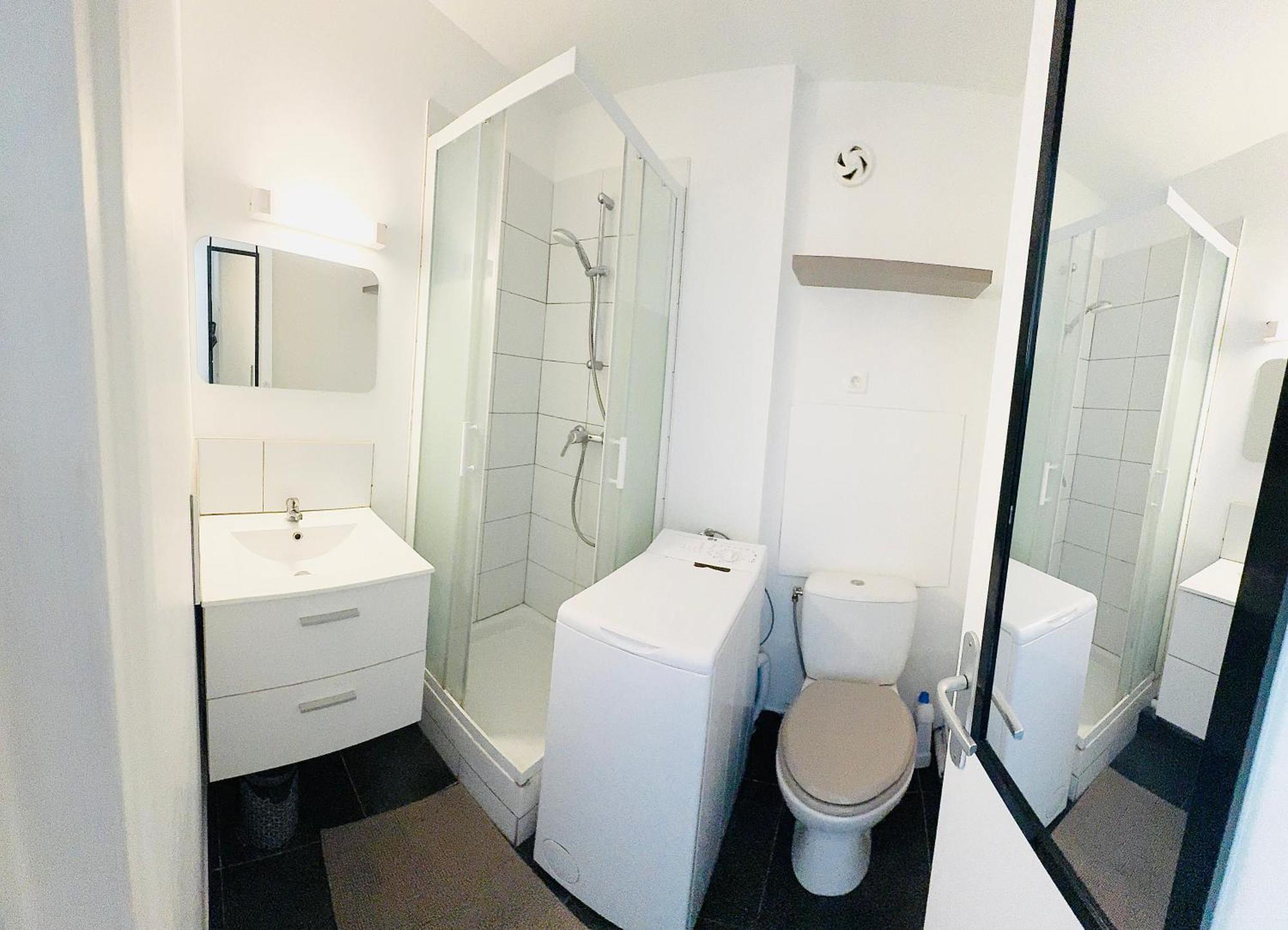 STUDIO A 300 METRES DE LA GARE et 25 MINUTES DE PARIS EN TRAIN Melun Extérieur photo